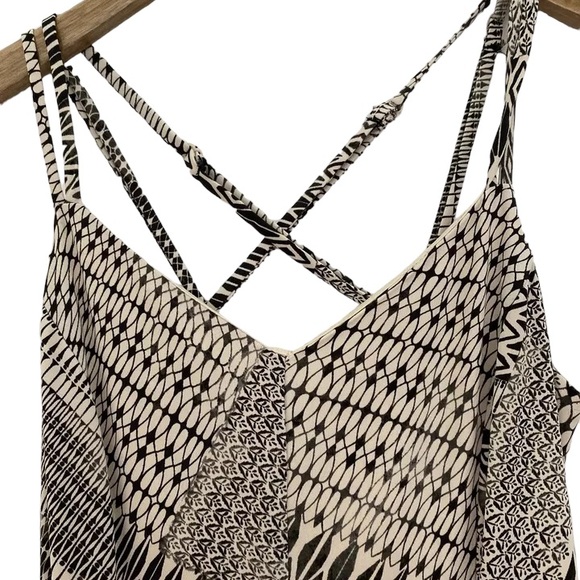 Jessica Simpson Size Small black and white Boho jumper with wide legs - Picture 5 of 12